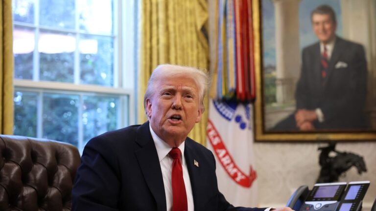 Axios: Trump's threats aim to increase pressure on Iran in negotiations