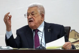 الرئيس الفلسطيني يشدد على تعزيز التنسيق مع جامعة الدول العربية لدعم القضية الفلسطينية