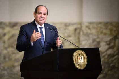 السيسي للمفوض السامي للاجئين: مصر تستضيف 10.5 مليون مهاجر ولاجئ