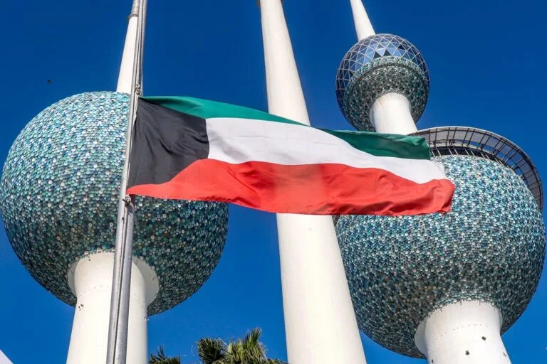 Kuwait condemns the missile attacks and affirms its right to defend its territory