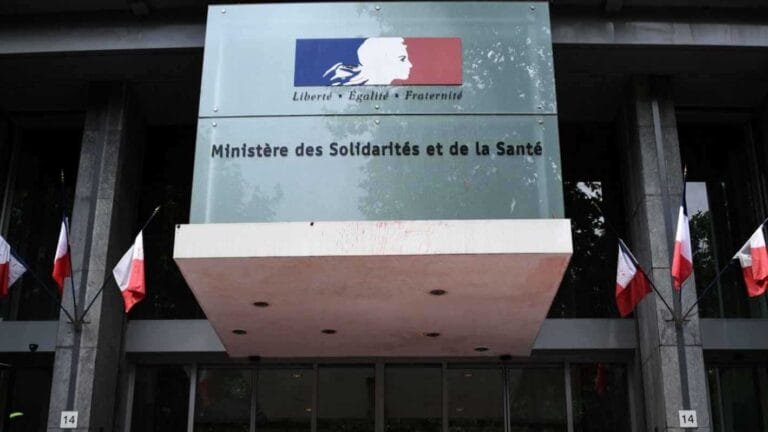 The heatwave is putting hospitals under unprecedented pressure in France