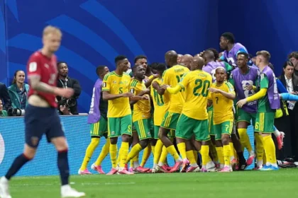 With a late penalty kick, South Africa snatched a valuable draw against the Czech Republic and kept their World Cup hopes alive