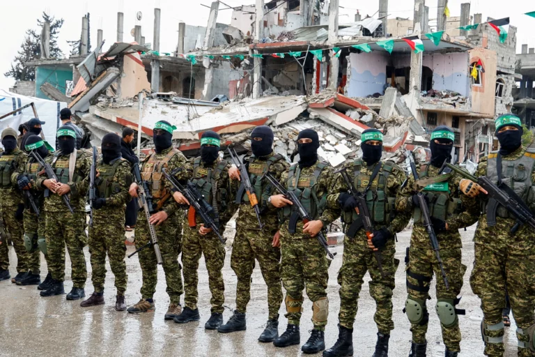 The Israeli army targets Hamas' "naval police" in Gaza