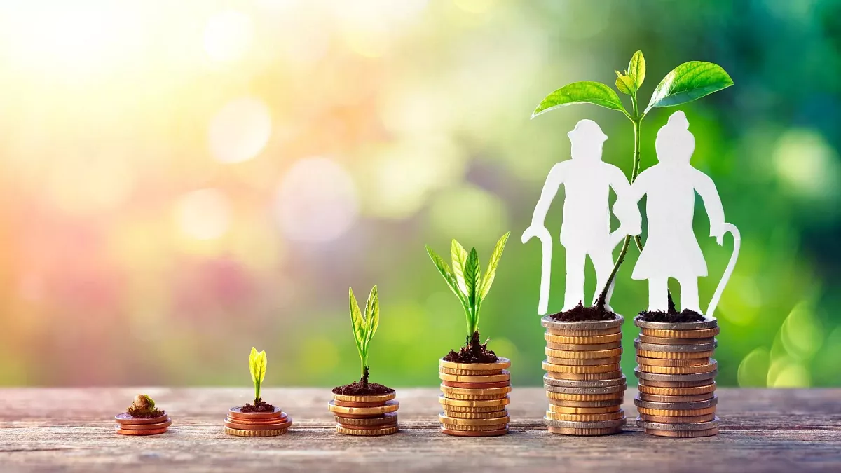 Poll: Half of the French see pension cuts as inevitable to reduce public debt