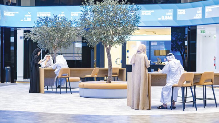 مؤشر السوق يصعد 1%.. "دبي المالي" يواصل ارتفاعه ويربح 10.54 مليارات درهم