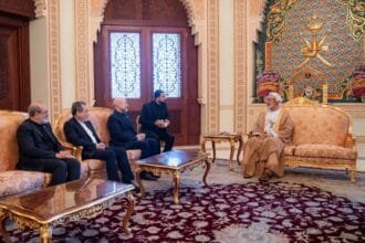 سلطان عمان يستقبل مسؤولين إيرانيين لبحث مستجدات المفاوضات مع واشنطن