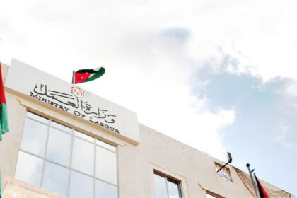 الأردن يفرض قيوداً جديدة على استقدام العمالة الأجنبية ضمن خطة لإعادة تنظيم سوق العمل
