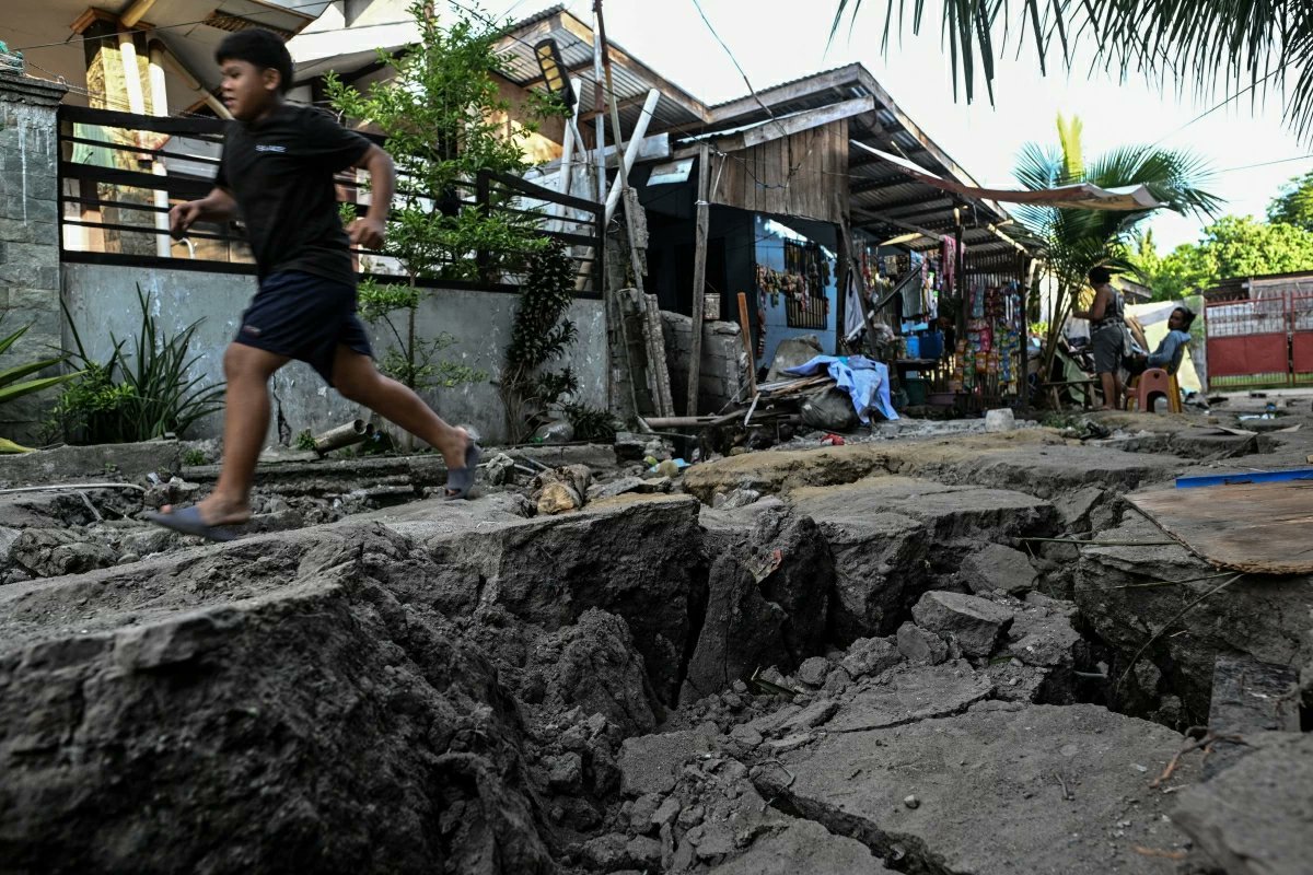 Natural disaster strikes the Philippines; death toll rises amid ongoing rescue efforts