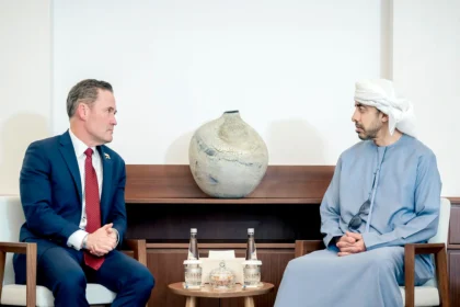 عبدالله بن زايد يبحث مع مندوب أمريكا لدى الأمم المتحدة تطورات المنطقة وتعزيز الشراكة الإستراتيجية