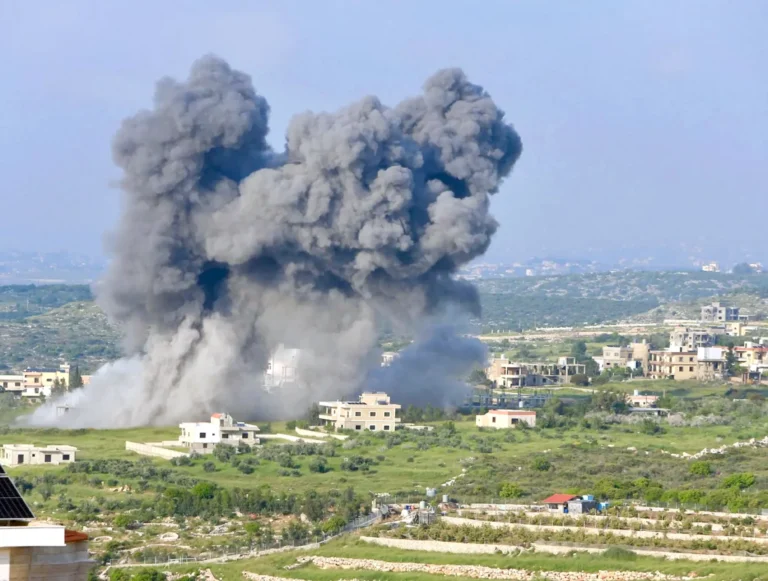 Israeli airstrikes target southern Lebanon despite the ceasefire
