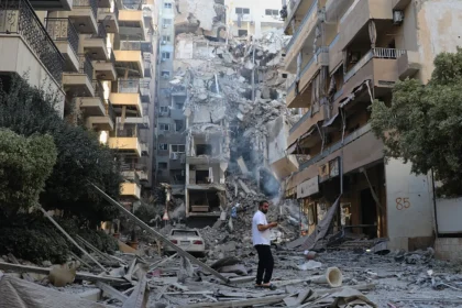 Despite Trump's announcement of a "ceasefire agreement," Israeli airstrikes kill 8 people in southern Lebanon