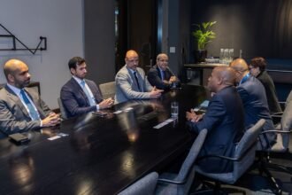 بهدف تعزيز دور القطاع الخاص... "غرف دبي" تبحث تطوير التعاون التجاري والاستثماري مع جنوب أفريقيا