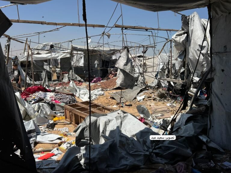 Two martyrs and a number of wounded in an Israeli bombing that targeted the Al-Mawasi area west of Khan Younis