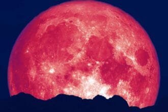 A stunning astronomical phenomenon: The "Strawberry Moon" graces tonight's sky... Here's when to observe it