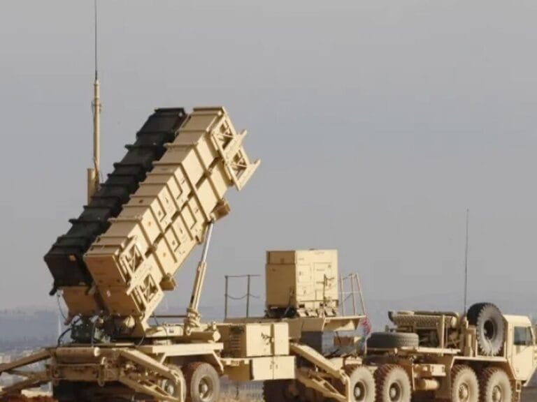 Kuwait announces it thwarted a missile attack after intercepting two ballistic projectiles within its airspace
