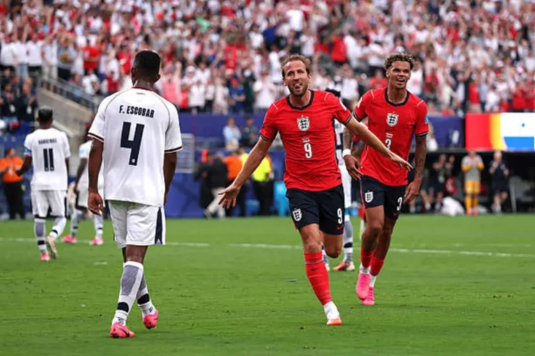 إنجلترا تحسم الصدارة بثنائية أمام بنما.. وكين يكتب التاريخ في كأس العالم