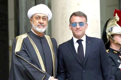 ماكرون: فرنسا وسلطنة عمان تعملان على إزالة الألغام من مضيق هرمز