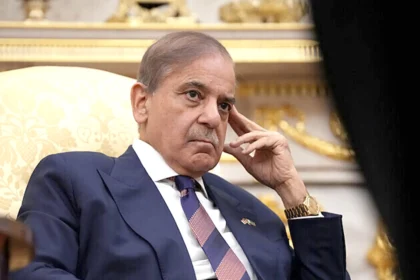متحدث باكستاني: إرجاء زيارة رئيس الوزراء إلى سويسرا بعد توقيع التفاهم الأمريكي الإيراني عن بعد