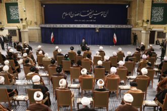 What's happening inside the Iranian parliament? The "siege" of the assembly is igniting a power struggle between factions