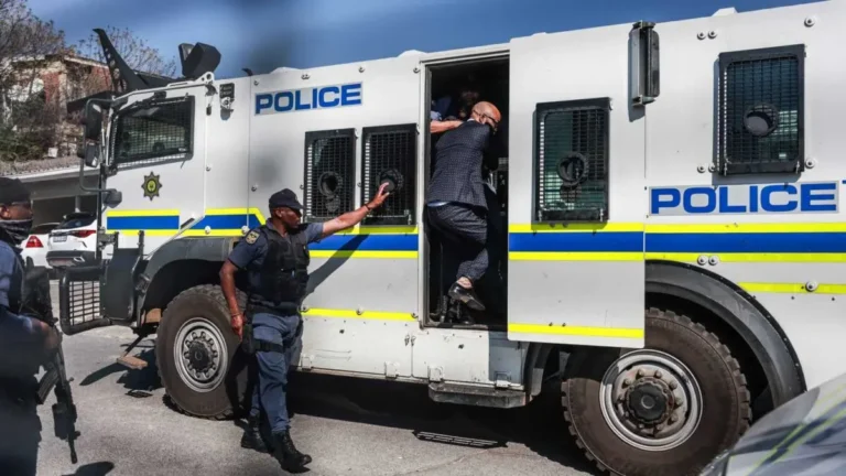 Bloodbath in Johannesburg: Armed attack leaves dozens dead and wounded, sparking panic