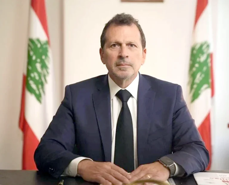 وزير المهجرين اللبناني كمال شحادة