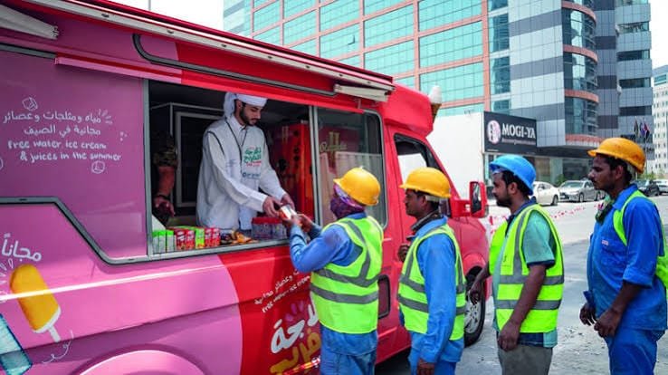 للتخفيف من تأثيرات حرارة الصيف.. "فرجان دبي" تطلق "ثلاجة الفريج" لتوزيع مليونَي عبوة من المياه والعصائر والمثلجات