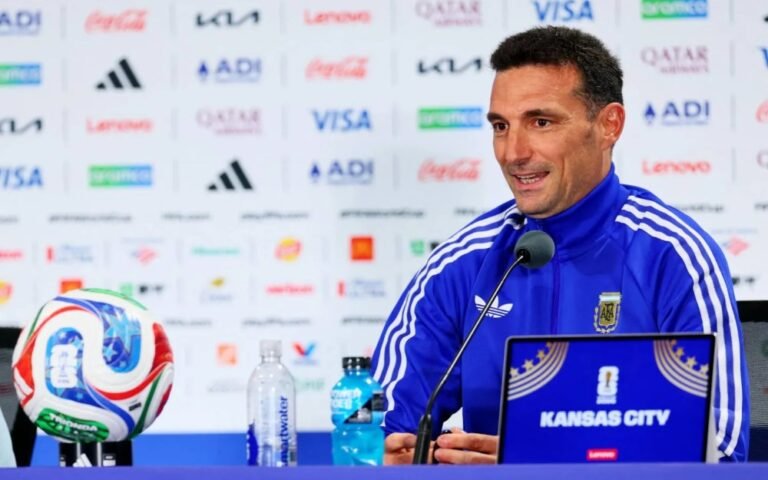 سكالوني: هذا المنتخب لا يتوقف عن إدهاشي.. والأرجنتين تعيش لحظة استثنائية