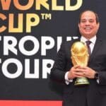 السيسي يهنئ منتخب مصر بعد التأهل التاريخي إلى دور الـ16 في كأس العالم