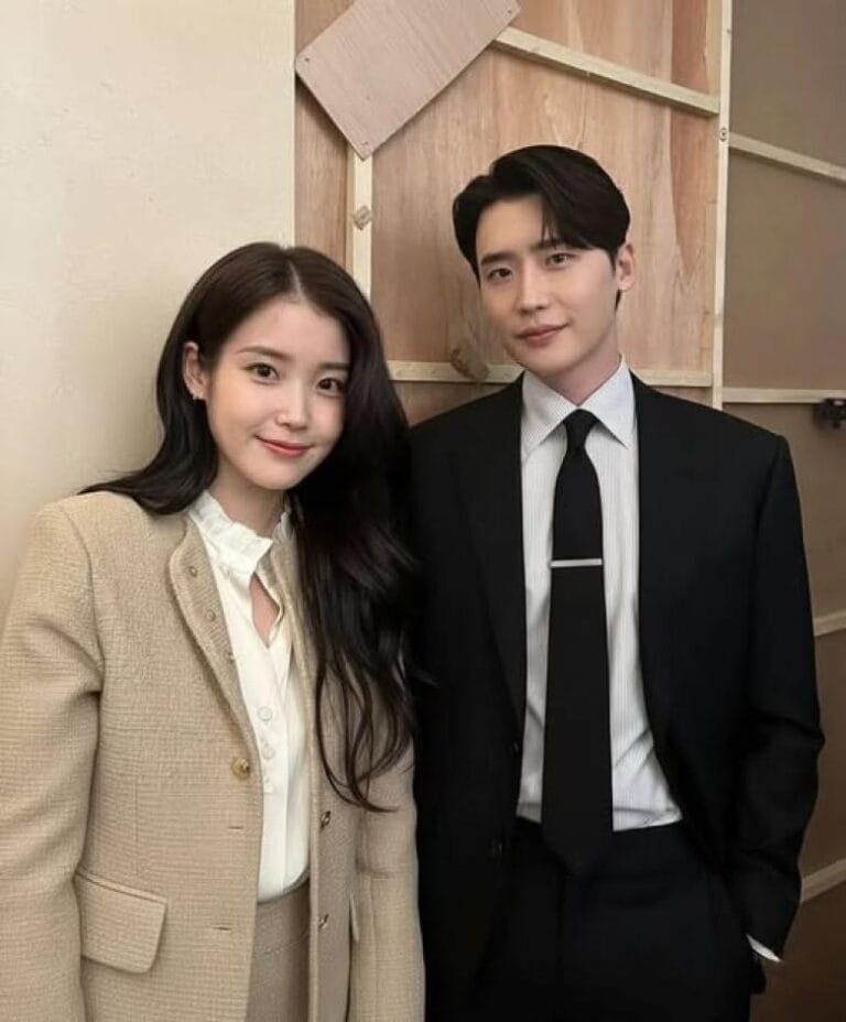 IU and Lee Jong-suk's breakup takes center stage.