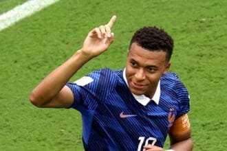 مبابي يحسم لقب هداف كأس العالم
