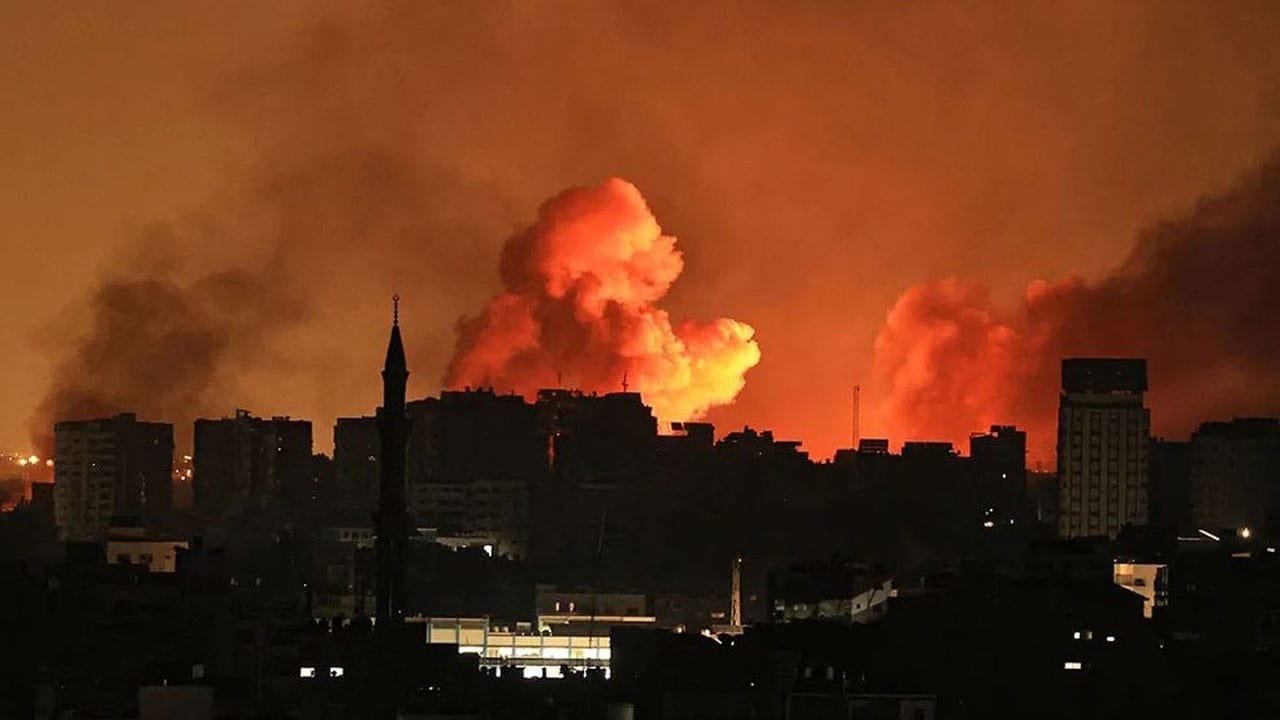Powerful Explosions Rock Iran’s Strategic Port City of Bandar Abbas