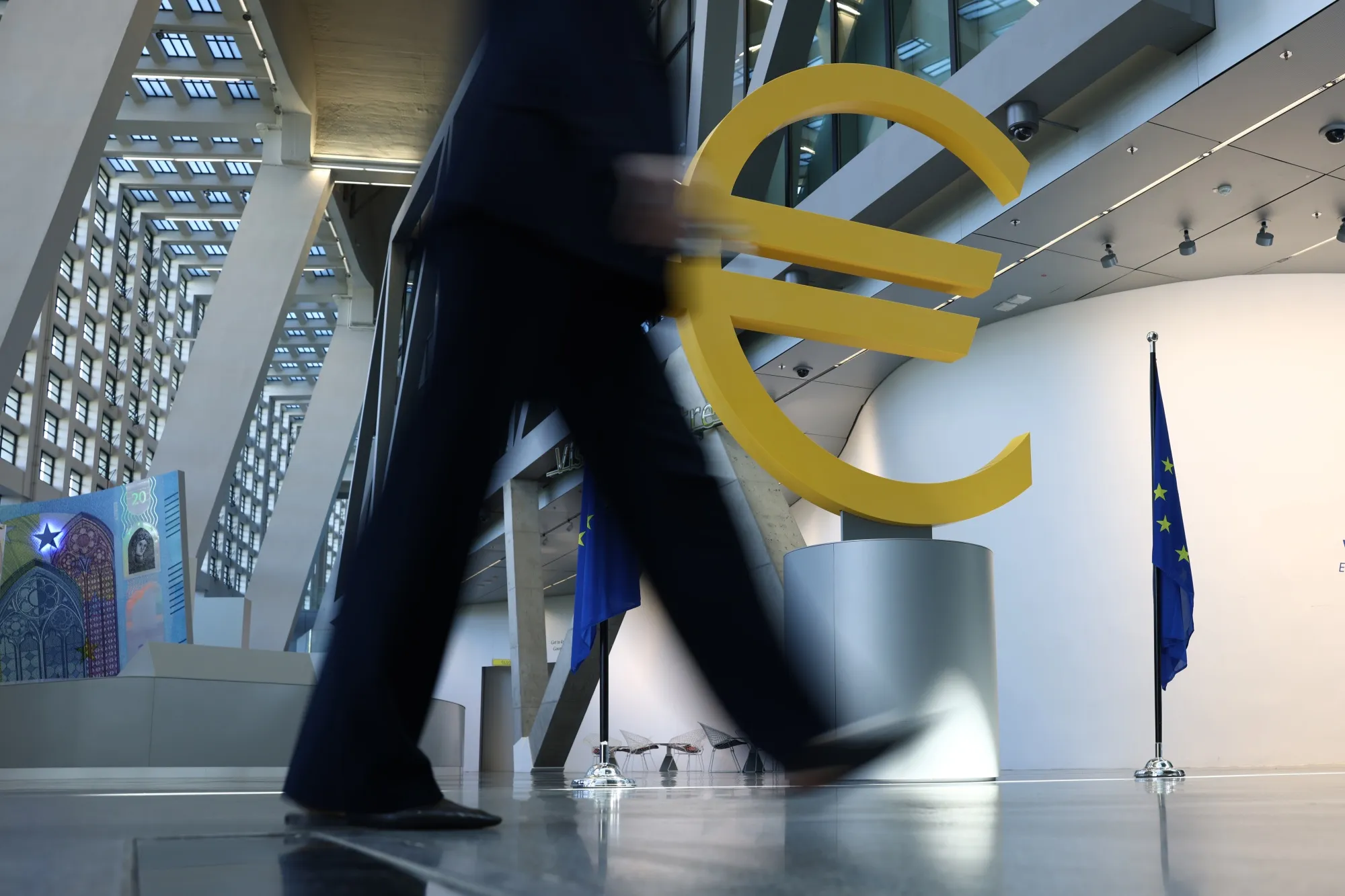 ECB Anticipates Crucial Meeting Amid Persistent Inflation and Energy Risks