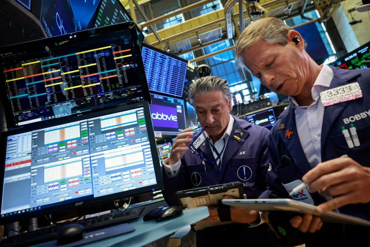European Stocks Snap 4-Week Winning Streak Amid Tech Slump and Geopolitical Tensions