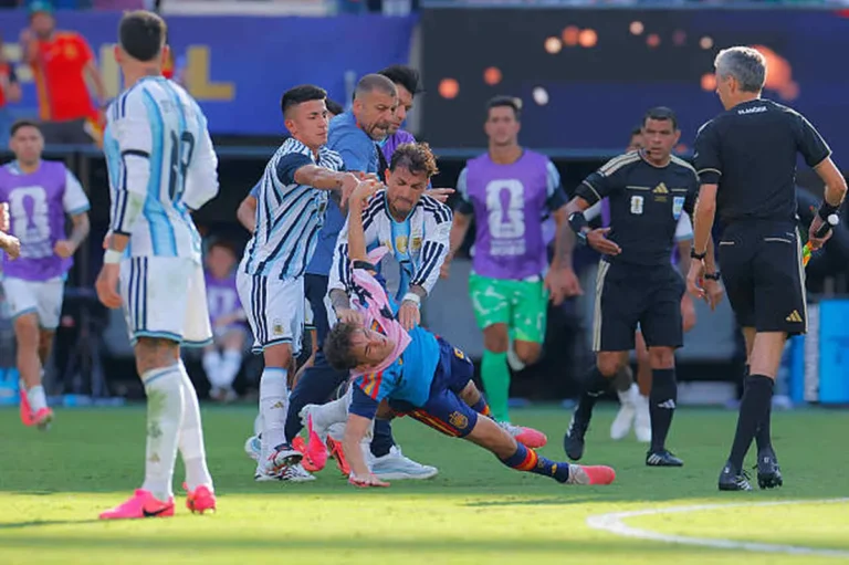 فيفا يفتح تحقيقًا في أحداث نهائي كأس العالم.. والأرجنتين مهددة بعقوبات تأديبية