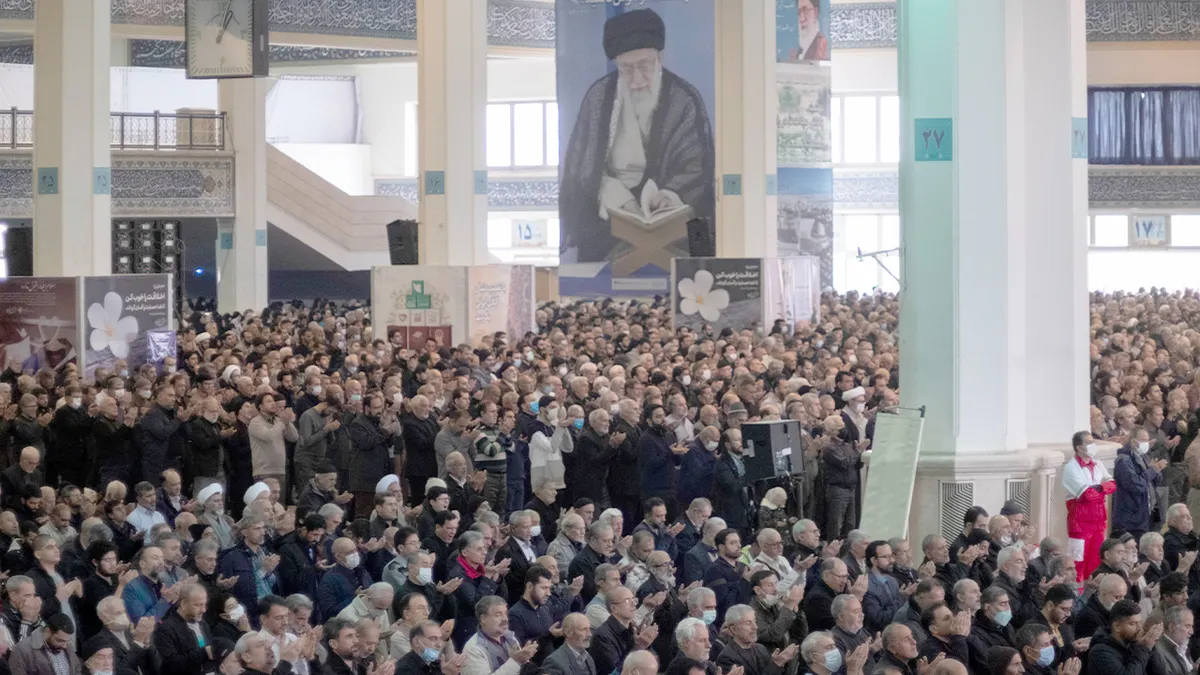 Iran Postpones Khamenei Commemoration Amidst Military Confrontation with Washington