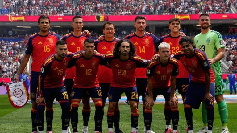 Spain's expected lineup against France today in the World Cup