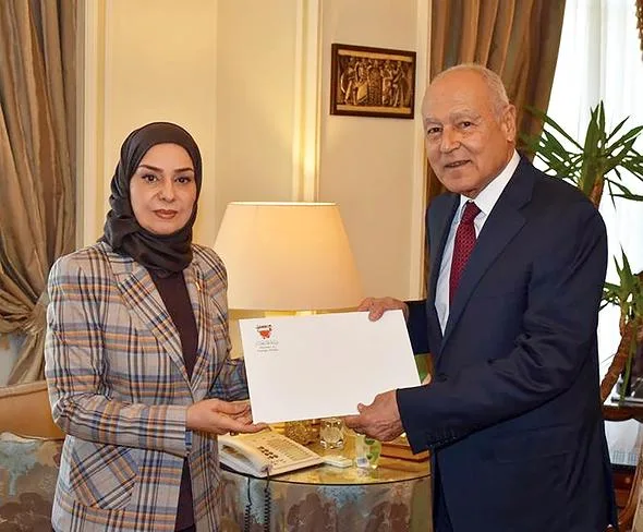 أبو الغيط وسفيرة البحرين يؤكدان أهمية توحيد الصف العربي وتعزيز التعاون المشترك