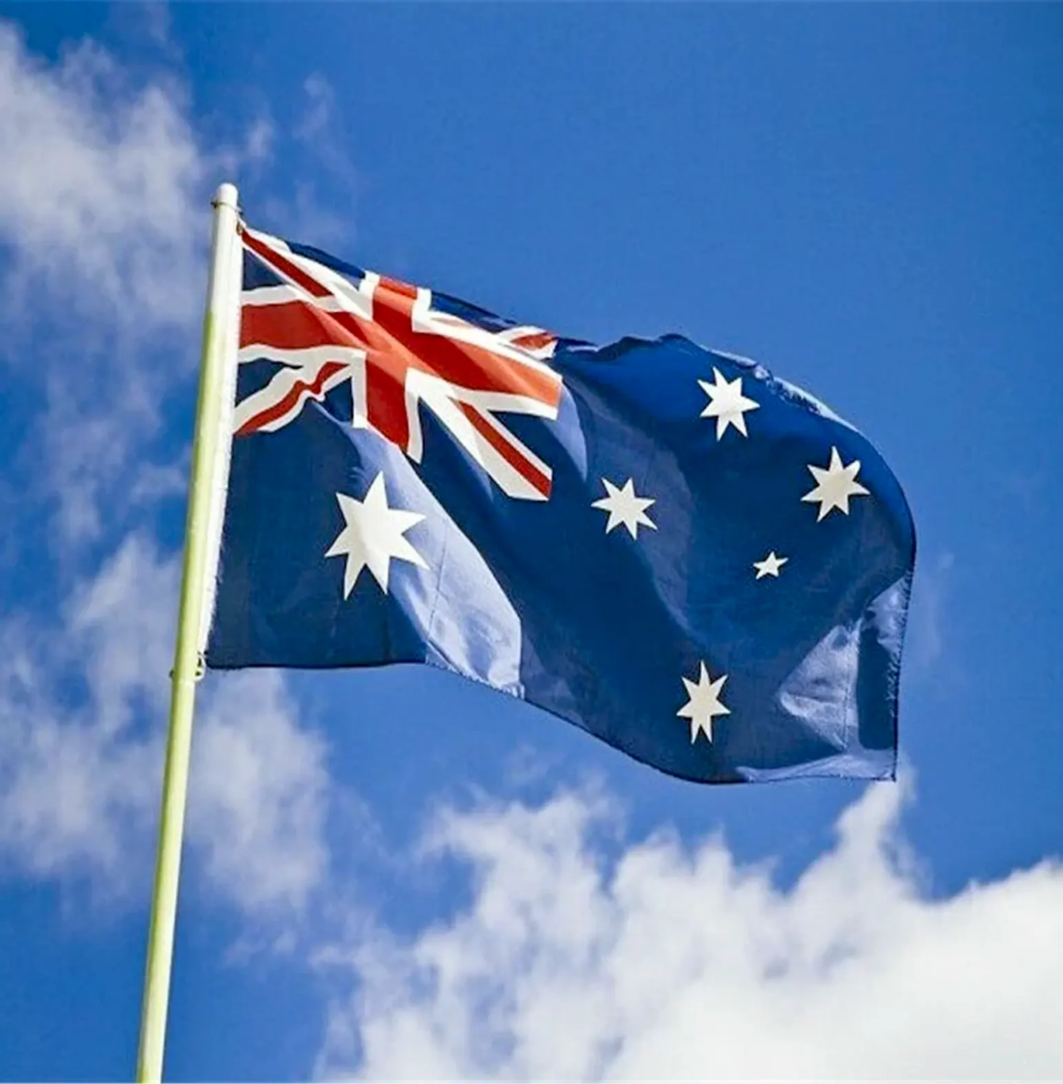 Australia: Data of nearly 900,000 customers at risk