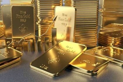Gold falls as investors take profits and await US data