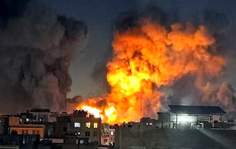 إعلام إيراني نفي تعرض مدينة أنديمشك لهجوم بعد دوي انفجار