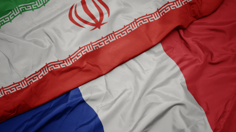 إيران تستدعي السفير الفرنسي احتجاجا على "التدخل" في شؤونها وتندد بأنشطة دبلوماسييها