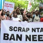 وزير التعليم الهندي دارمندرا برادان يقدم استقالته على خلفية احتجاجات أزمة امتحانات NEET