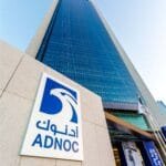 بهدف توسعة أسطول نقل الغاز الطبيعي المسال.. "أدنوك للإمداد والخدمات" توقع اتفاقية بناء أربع ناقلات جديدة