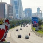 البحرين تطلق صافرات الإنذار للمرة الثالثة: ما حقيقة التهديدات الإيرانية؟