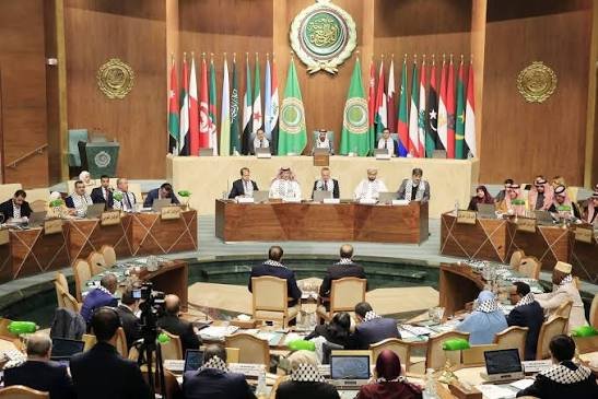 البرلمان العربي يحذر من تصاعد التوترات البحرية ويستنكر استهداف ناقلة نفط سعودية