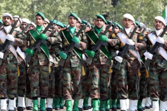 The Revolutionary Guard announces the death of one of its members in US airstrikes