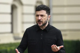 زيلينسكي يكلف يفهيني خمارا بإدارة وزارة الدفاع مؤقتًا.. من هو المسؤول الجديد؟
