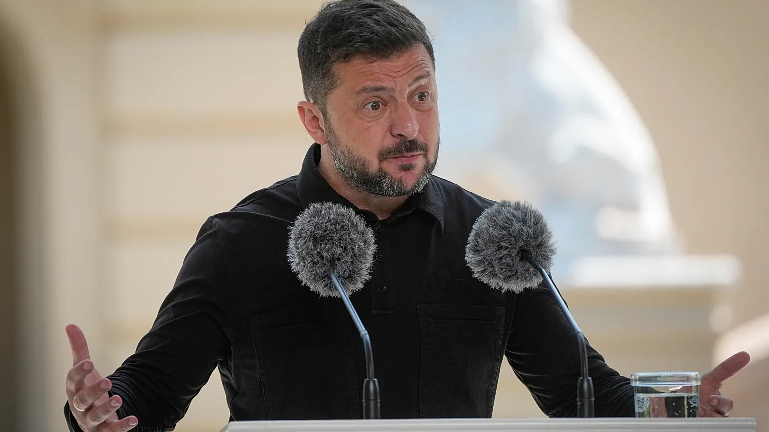 Zelensky announces the bombing of a Russian export terminal and oil facilities, and warns of the deepening military alliance between Moscow and Tehran