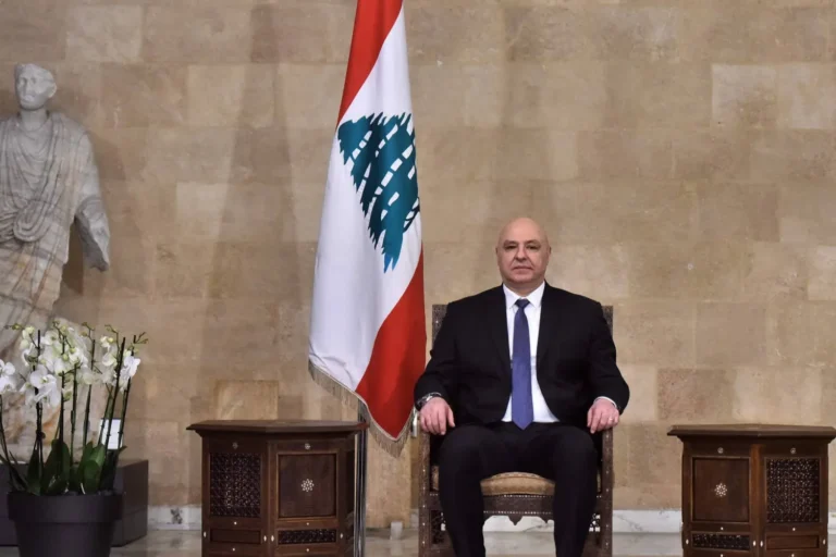 الرئيس اللبناني يستقبل وزير الخارجية السوري