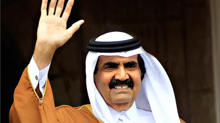 الشيخ حمد بن خليفة آل ثاني.. قائد التحول الحديث في قطر وصانع نهضتها المعاصرة